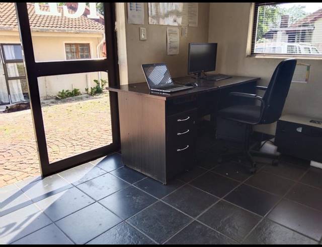 OFFICE PROPERTY TO RENT IN WOODMEAD